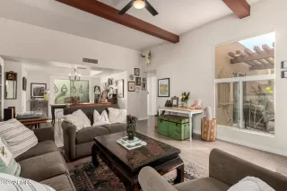 Photo #5: 6919165 Listing