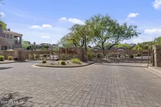 Photo #3: 6919245 Listing