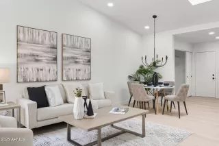 Photo #2: 6919270 Listing