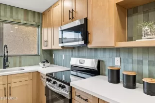 Photo #5: 6919270 Listing