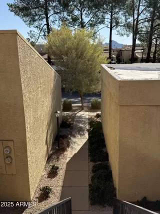 Photo #2: 6919300 Listing