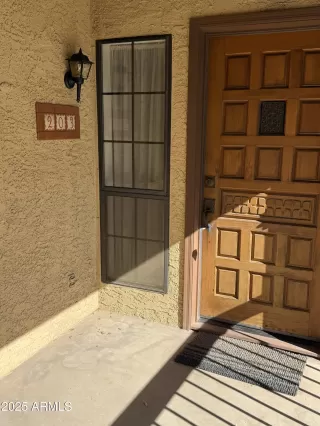 Photo #3: 6919300 Listing