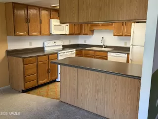 Photo #5: 6919300 Listing