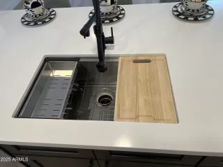 Photo #3: 6919384 Listing