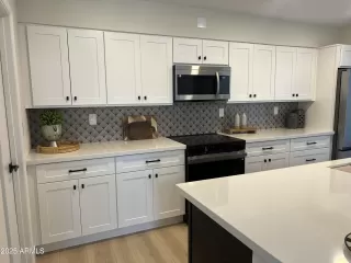 Photo #5: 6919384 Listing