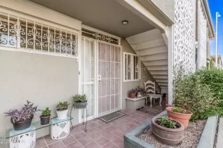 Photo #2: 6919389 Listing