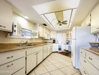 Photo #4: 6919465 Listing