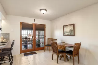 Photo #5: 6919506 Listing 