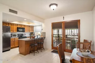 Photo #6: 6919506 Listing 