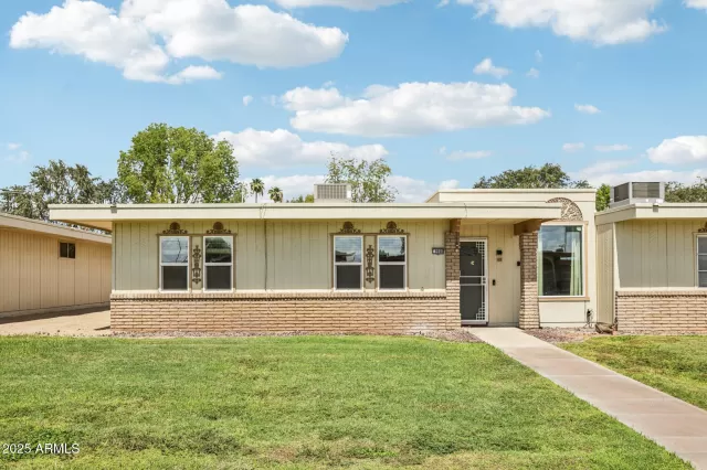 MLS: 6919603 Condo For Sale