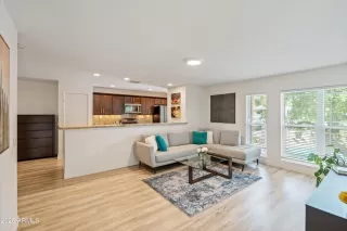 Photo #5: 6919654 Listing 