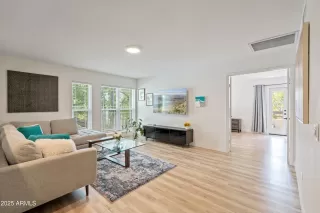 Photo #6: 6919654 Listing 