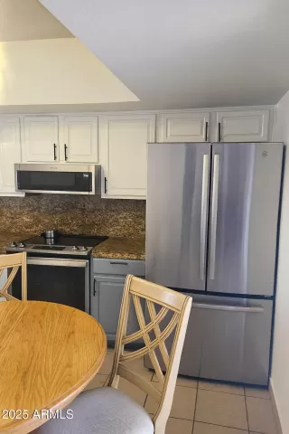 Photo #2: 6919721 Listing 