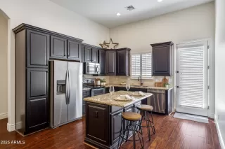 Photo #5: 6919733 Listing 