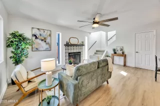 Photo #2: 6919790 Listing