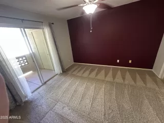 Photo #5: 6919871 Listing