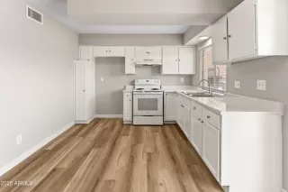 Photo #2: 6919985 Listing