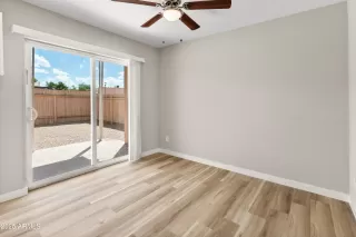 Photo #6: 6919985 Listing