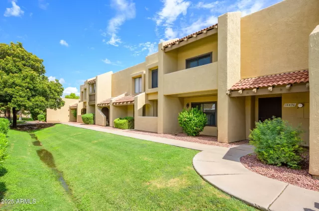 MLS: 6920022 Condo For Sale