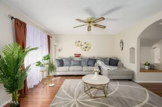 Photo #2: 6920022 Listing