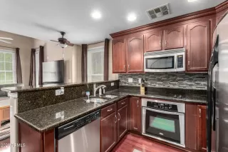 Photo #2: 6920038 Listing