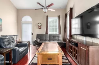 Photo #6: 6920038 Listing