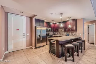 Photo #2: 6920095 Listing 