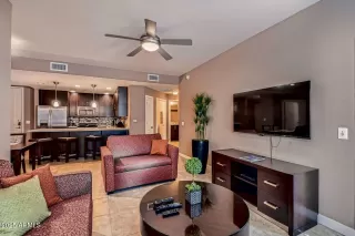 Photo #6: 6920095 Listing 