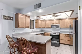 Photo #3: 6920102 Listing