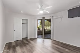 Photo #5: 6920102 Listing