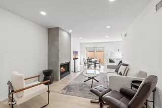 Photo #3: 6920110 Listing