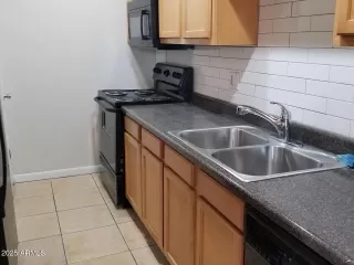 Photo #5: 6920197 Listing 