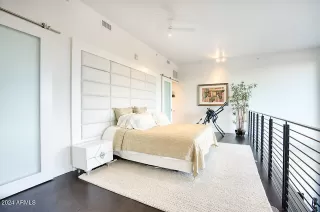 Photo #5: 6920217 Listing