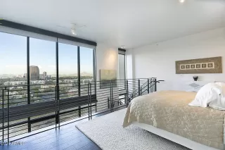 Photo #6: 6920217 Listing