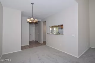 Photo #6: 6920295 Listing