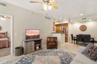 Photo #4: 6920335 Listing 