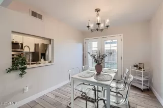 Photo #3: 6920344 Listing 