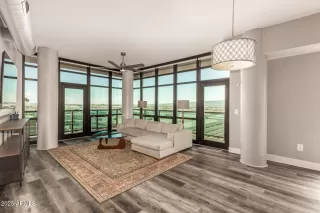 Photo #2: 6920350 Listing 