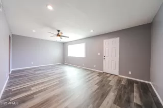 Photo #5: 6920425 Listing 