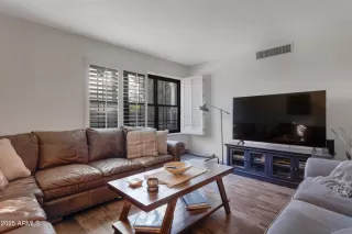 Photo #4: 6920506 Listing 