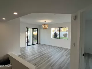 Photo #2: 6920594 Listing 