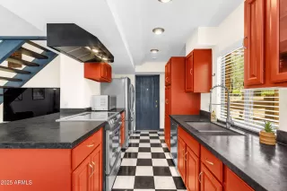 Photo #3: 6920626 Listing