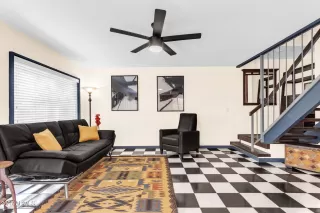 Photo #4: 6920626 Listing