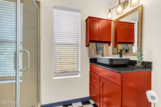 Photo #5: 6920626 Listing