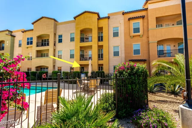 MLS: 6920738 Condo For Sale