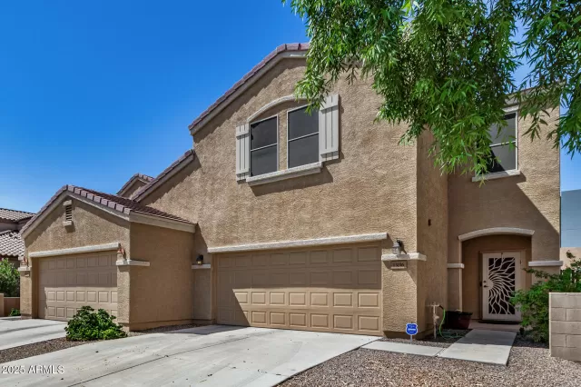 MLS: 6920759 Condo For Sale