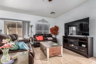 Photo #3: 6920759 Listing 