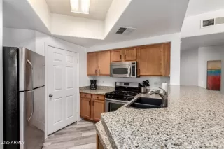 Photo #6: 6920788 Listing 