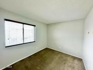 Photo #5: 6920835 Listing 