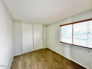 Photo #6: 6920835 Listing 